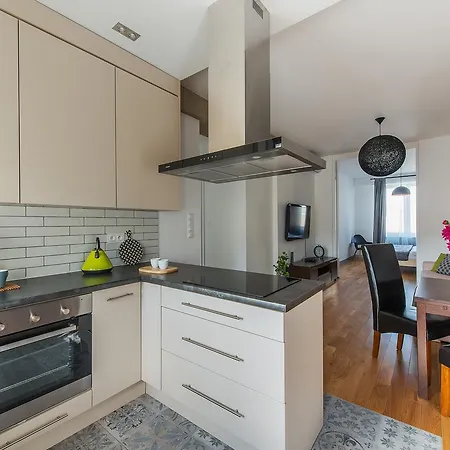 Chmielna 73 P&o Serviced Apartment *