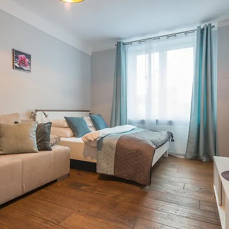 Chmielna 73 P&o Serviced