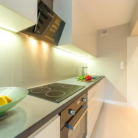 Chmielna 73 P&o Serviced *