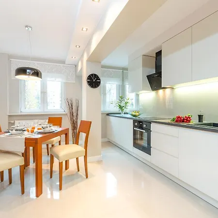 Chmielna 73 P&o Serviced * Warsaw