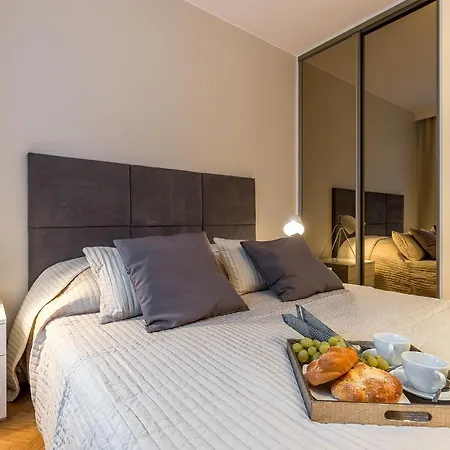 Chmielna 73 P&o Serviced Apartment