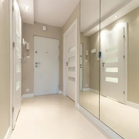 Chmielna 73 P&o Serviced Apartment *