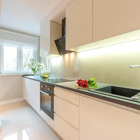 Chmielna 73 P&o Serviced