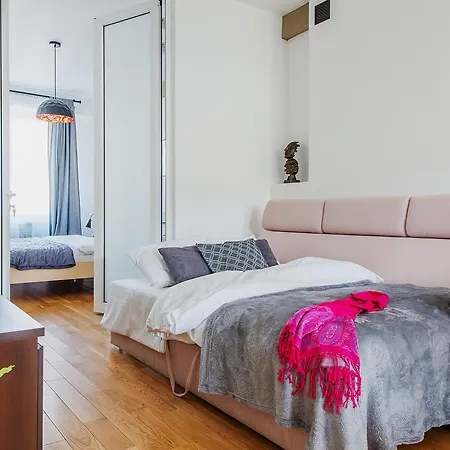 Apartment Chmielna 73 P&o Serviced Warsaw